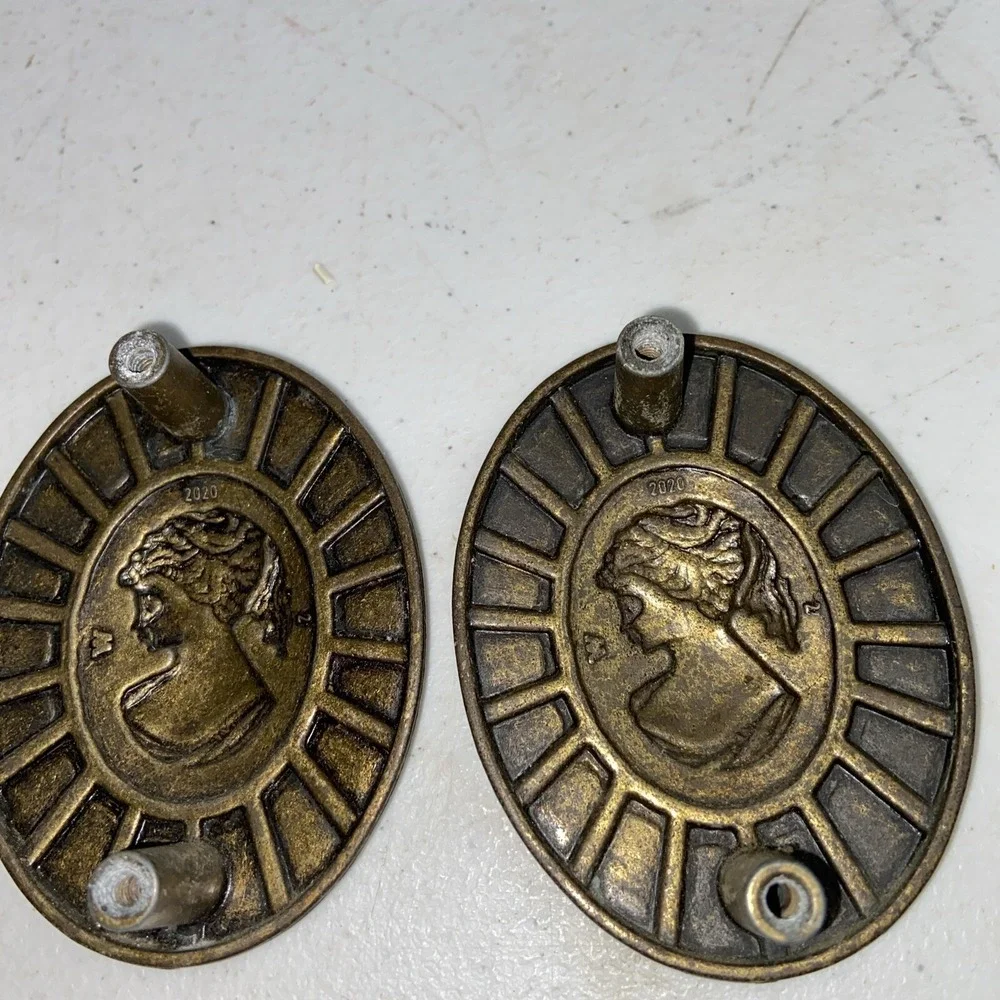 Victorian Lady Cameo Drawer Pulls Antique Brass Vintage‎ Lot W/Matching Pulls